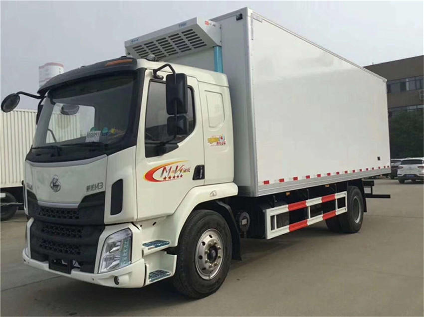 ��س�Ʒ�ַ��࣬���ѡ��һ̨�ʺ��Լ��ĳ���